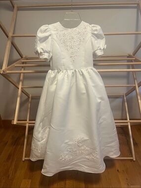 White Girls' Formal Dress with Embroidered Bodice